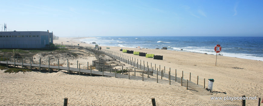 South of Praia de Mar e Sol Beach