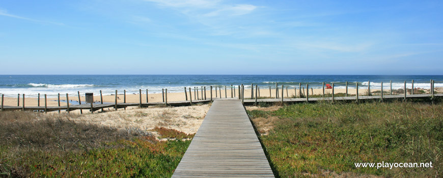 Passadiços na Praia do Brito