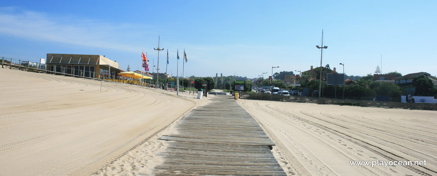 Exit of Praia do Senhor da Pedra Beach