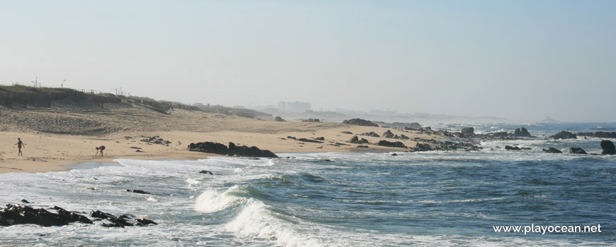 South of Praia de Valadares (North) Beach