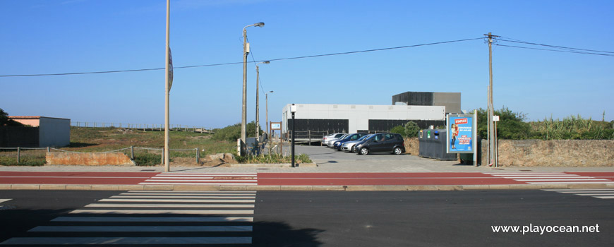 Parking at Praia de Valadares (South) Beach