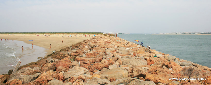 Pontão na Praia da Ponta da Areia