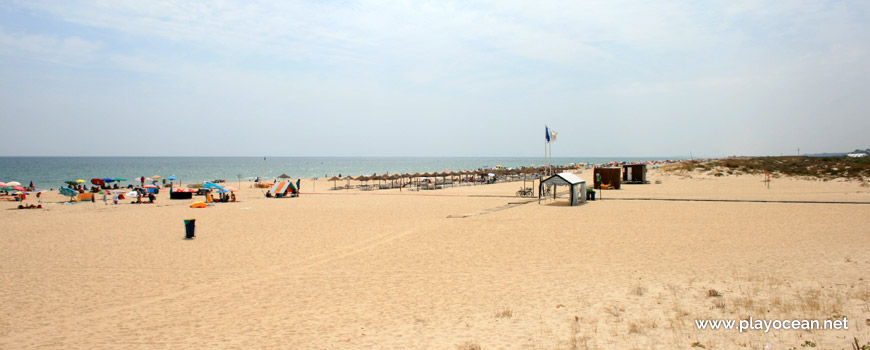 West at Praia da Lota Beach